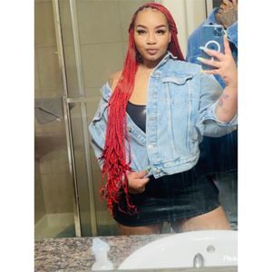 Meet your Posher, Daisha